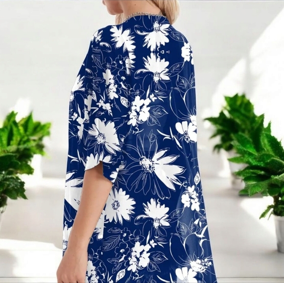 NEW! Navy Blue Floral Kimono Cardigan – Lightweight & Stylish Sz Large - Picture 4 of 5